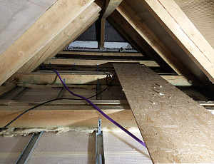 Zateplení stropu pomocí foukané izolace